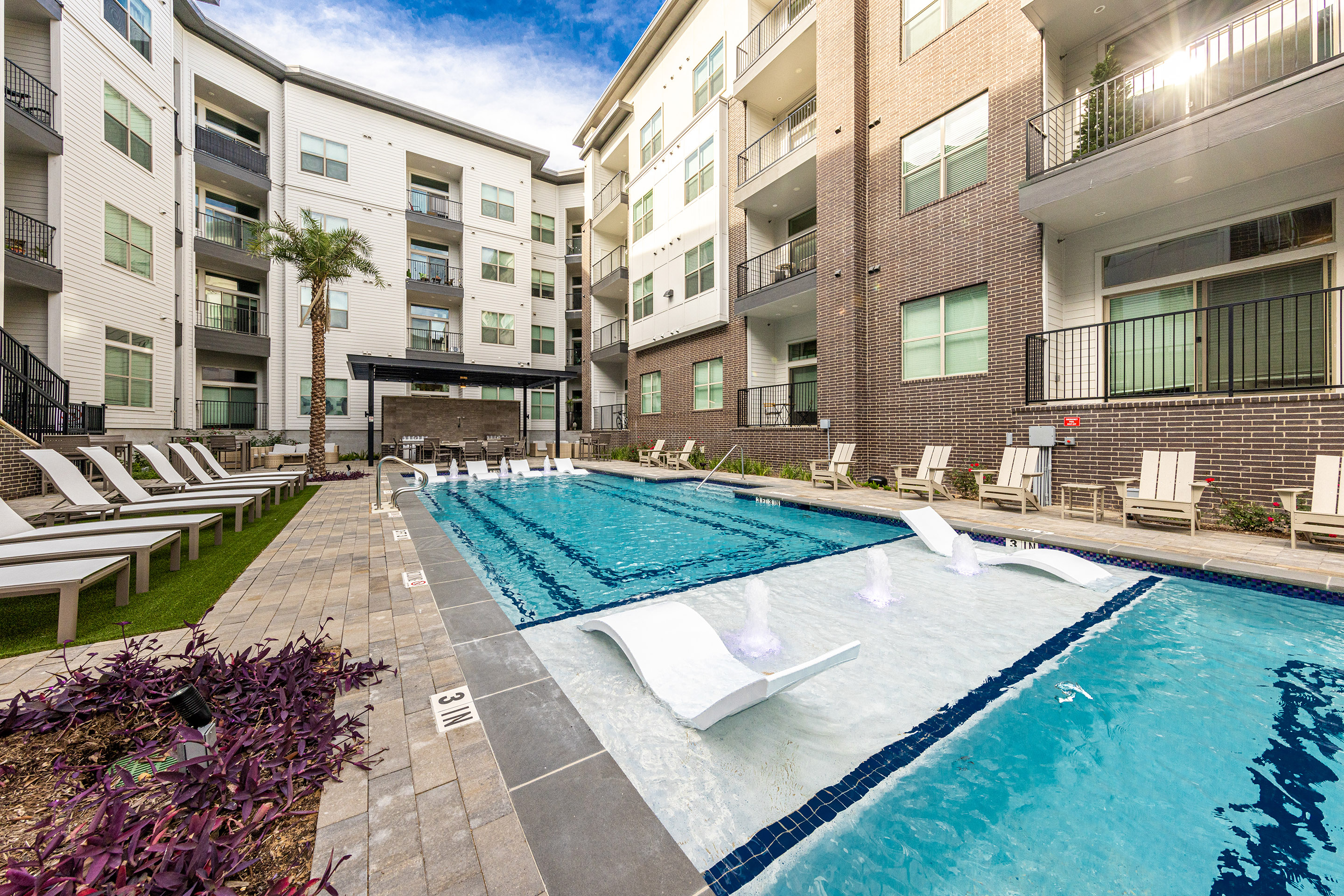 The Monroe_ beautiful modern spacious Pool